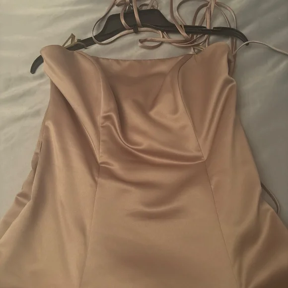 Formal dress - Picture 2 of 4